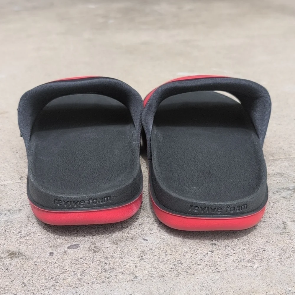 Nike comfortable slide